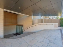 【東京都/新宿区白銀町】神楽坂トワイシアパークサイドレジデンス エントランス