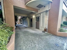 【東京都/新宿区西五軒町】ドム神楽坂 敷地内