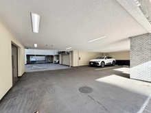 【東京都/千代田区三番町】イトーピア三番町マンション 駐車場