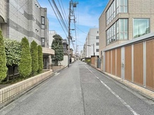 【東京都/新宿区二十騎町】プレール市ヶ谷二十騎町 前面道路