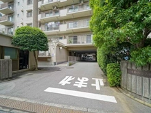 【東京都/新宿区新小川町】飯田橋第一パークファミリア アプローチ