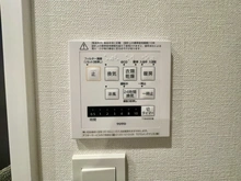 【東京都/新宿区箪笥町】ルネ神楽坂 冷暖房付き浴室乾燥機