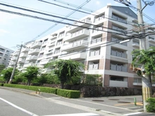 【大阪府/豊中市東泉丘】緑地公園グリーンハイツ 2号棟 外観
