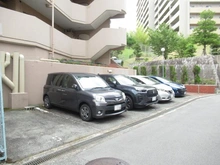 【大阪府/豊中市上新田】ユニライフ千里中央 駐車場