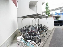 【大阪府/豊中市上野坂】エクセルハイツ豊中上野坂 2号棟 駐輪場