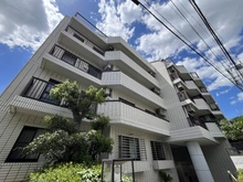 【大阪府/池田市城山町】インペリアル池田城山町 外観