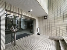 【大阪府/池田市城山町】インペリアル池田城山町 エントランス
