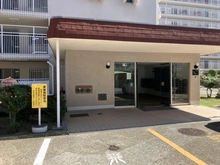 【大阪府/箕面市半町】日商岩井箕面ハイツ C棟 エントランス