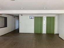 【大阪府/箕面市半町】日商岩井箕面ハイツ C棟 共用部：※1階エレベーターホール