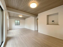 【大阪府/箕面市稲】グランドメゾン箕面けやき坂 リビング・ダイニング