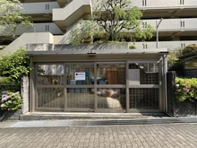 【大阪府/箕面市牧落】サンロイヤル箕面コスモ 2号館 共用施設：ゴミ置場