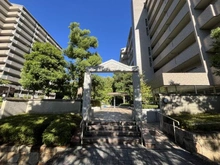 【大阪府/豊中市東泉丘】ジオ緑地公園 一番館 アプローチ