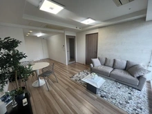 【大阪府/豊中市新千里東町】ザ・千里レジデンス リビング：※家具・調度品は販売価格に含まれておりません