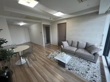 【大阪府/豊中市新千里東町】ザ・千里レジデンス リビング：※家具・調度品は販売価格に含まれておりません