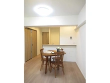 【大阪府/豊中市西緑丘】豊中緑ヶ丘サンハイツ D棟 LDK：※LDKは約12.6帖 
※家具・調度品は販売には含まれません