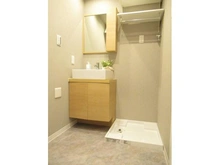 【大阪府/豊中市西緑丘】豊中緑ヶ丘サンハイツ D棟 洗面室