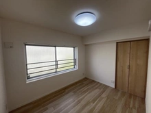 【大阪府/豊中市西緑丘】緑丘コータース 洋室