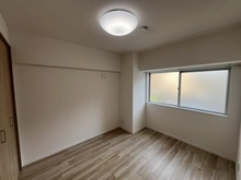 【大阪府/豊中市西緑丘】緑丘コータース 洋室