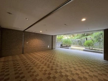 【大阪府/豊中市東泉丘】ジオ緑地公園 4番館 敷地内：車停めスペース
