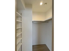 【大阪府/豊中市長興寺北】ステイツ豊中長興寺 収納：ウォークインクローゼット