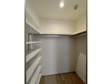 【大阪府/豊中市長興寺北】ステイツ豊中長興寺 収納：ウォークインクローゼット