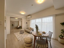 【大阪府/豊中市長興寺北】ステイツ豊中長興寺 リビング・ダイニング