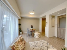 【大阪府/豊中市長興寺北】ステイツ豊中長興寺 リビング・ダイニング