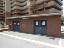 【大阪府/大阪市淀川区新高】キングスクエア北大阪パークフェリス 1番館 ゴミ置き場