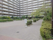 【大阪府/大阪市淀川区西宮原】ファミール北大阪 5号棟 敷地内