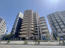【大阪府/大阪市淀川区木川西】プレステージ淀川グラットシエル 外観：真ん中茶色の建物が当該建物