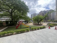 【大阪府/大阪市淀川区西宮原】ファミールハイツ北大阪 4号棟 敷地内施設：公園