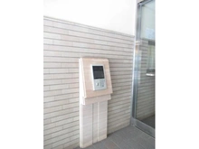 【大阪府/豊中市上新田】ステイツ千里中央 エントランス：オートロック