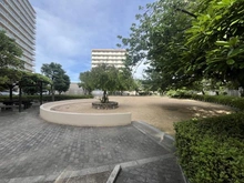 【大阪府/大阪市淀川区新高】ファミール北大阪リバーサイド 敷地内：公園