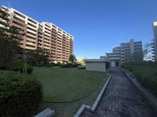 【大阪府/豊中市新千里東町】ジオメゾン新千里東町 4番館 敷地内