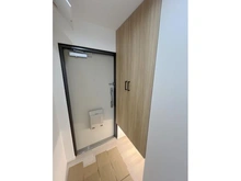 【大阪府/大阪市淀川区東三国】ユニライフ北大阪 弐号棟 玄関