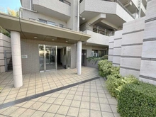 【大阪府/豊中市東泉丘】ステイツ豊中桃山台千里の杜 アプローチ