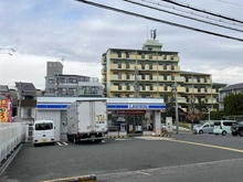 【大阪府/豊中市東泉丘】ステイツ豊中桃山台千里の杜 ローソン東豊中五丁目店（現地より約280m）