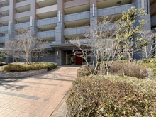 【大阪府/大阪市淀川区新高】リーザス大阪 敷地内