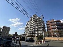 【大阪府/豊中市東寺内町】緑地東ロイヤルマンション 外観