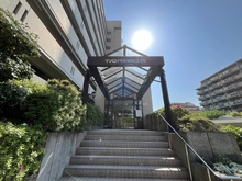 【大阪府/箕面市牧落】サンロイヤル箕面コスモ 2号館 エントランス