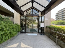 【大阪府/箕面市牧落】サンロイヤル箕面コスモ 2号館 エントランス