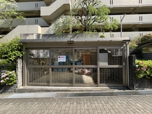 【大阪府/箕面市牧落】サンロイヤル箕面コスモ 2号館 共用施設