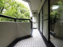 【大阪府/池田市城山町】インペリアル池田城山町 バルコニー