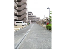 【大阪府/豊中市東泉丘】コート豊中桃山台 駐車場
