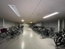 【大阪府/豊中市新千里東町】新千里桜ヶ丘メゾンシティ 六番館 駐輪場