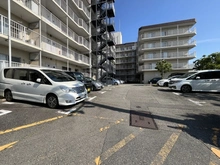 【大阪府/池田市住吉】池田住吉ビューハイツ 駐車場