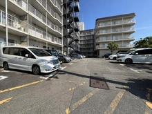 【大阪府/池田市住吉】池田住吉ビューハイツ 駐車場