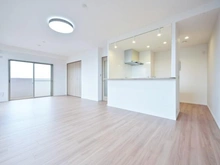 【埼玉県/朝霞市膝折町】レーベンハイムフォレチッタ・ガーデン リビング・ダイニング