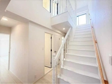 【東京都/練馬区石神井町】キャナル石神井公園 室内：日当たり良好の最上階メゾネットです