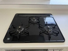 【東京都/練馬区石神井町】キャナル石神井公園 キッチン：三口コンロ